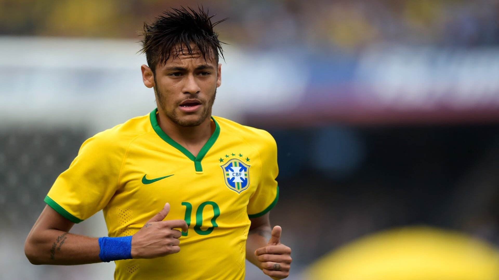 山野采蘑菇徒步，与大自然亲密接触，山上采蘑菇